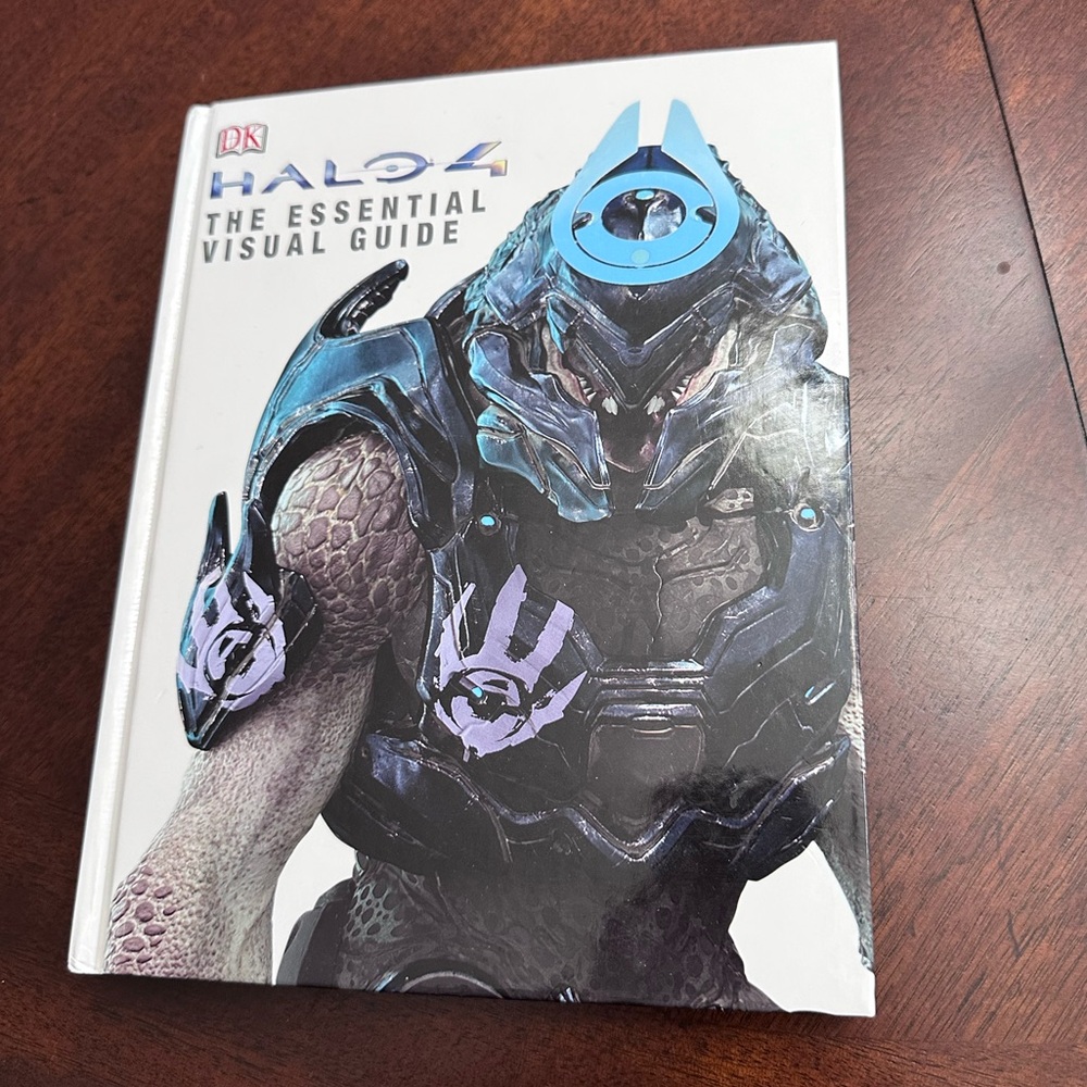 DK HALO 4 The Essential Visual Guide hardcover book